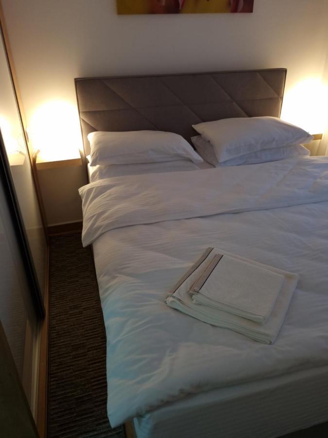 Bankovic Apartman วรินรัชกา บานยา ภายนอก รูปภาพ